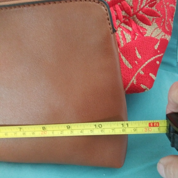 Tommy Bahama Palm Beach Linen Tote - Picture 8 of 8